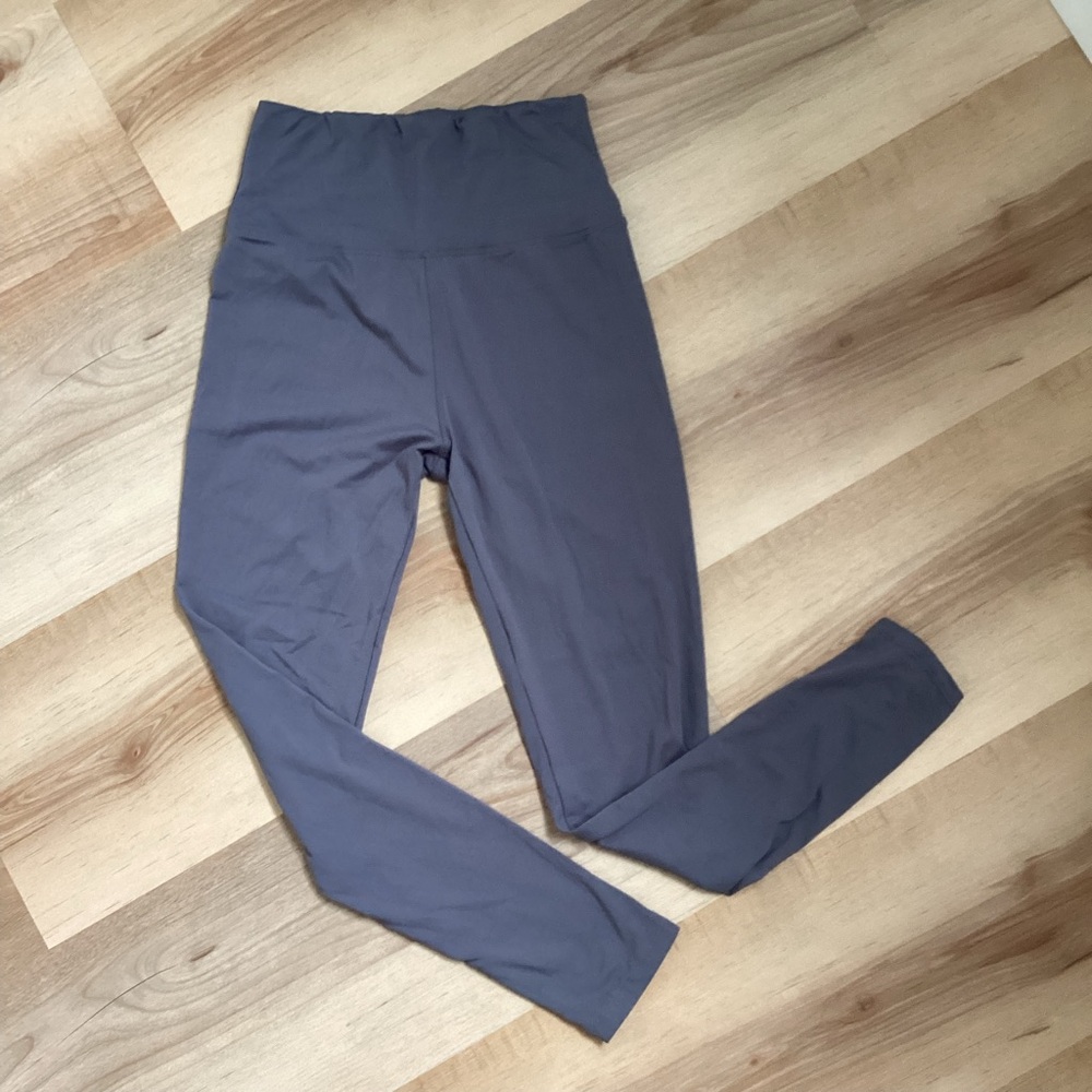 High-Waisted Gray Leggings | women’s S/M | athletic sporty casual gym fall